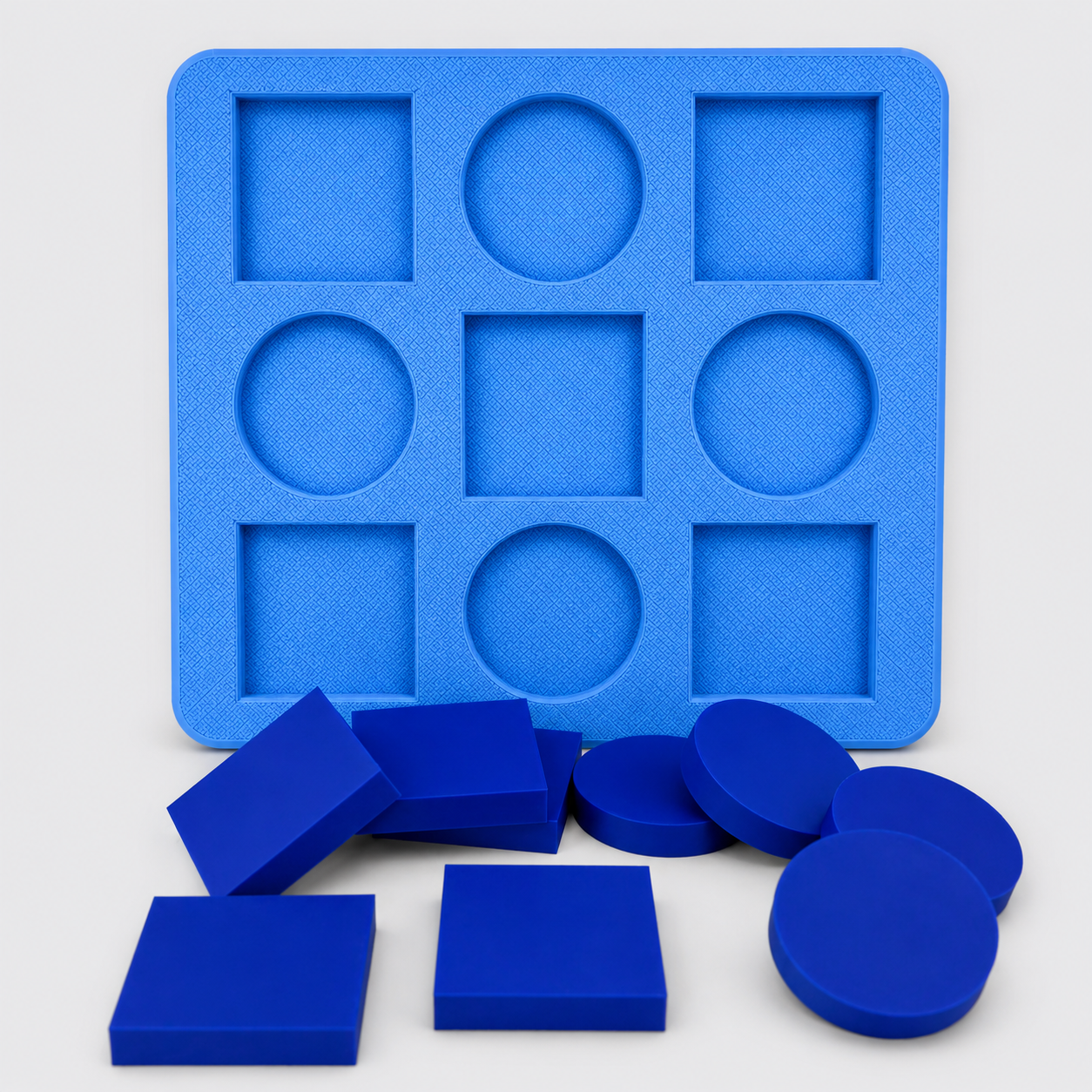 Tablero azul Bayley-III con las 9 piezas encajadas completo evaluación cognitiva ítem 66 infantil | Bayley-III blue board 9 pieces fitted complete item 66 infant cognitive assessment