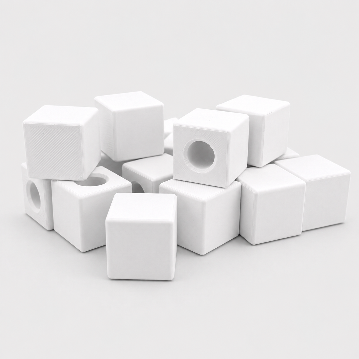 Cubos blancos ensartar Merrill-Palmer-R con cordón ensartado evaluación coordinación visomotora infantil | Merrill-Palmer-R white threading cubes with lace threaded visuomotor coordination developmental assessment
