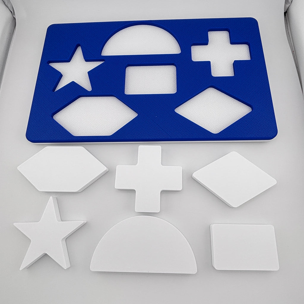 Psicólogo evaluando niño con tablero 6 formas Merrill-Palmer-R encaje percepción visual coordinación | Child psychologist Merrill-Palmer-R 6 shape board matching visual perception
coordination assessment